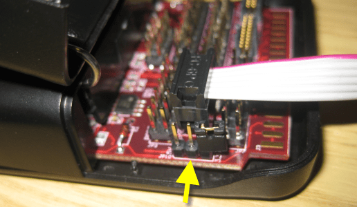 Jumper to power the target with 3.3V or 5.0V