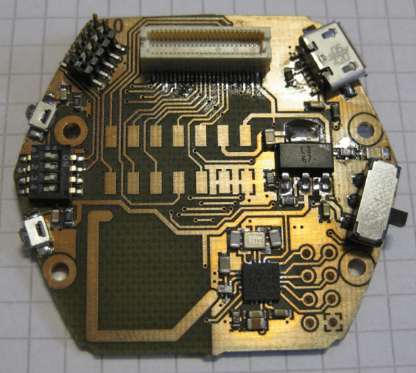 Hexiwear Docking Station Top Side Populted