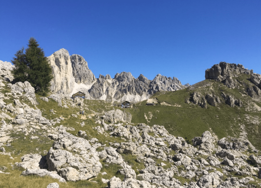 Rotwandhütte with Ciampaz