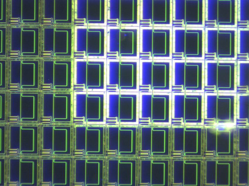 Epaper_bw_back_detail_max