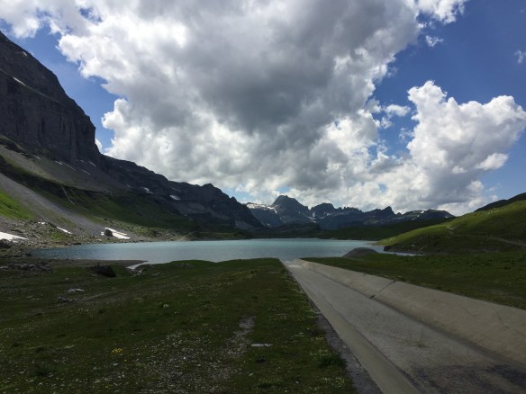 Betonkanal auf Glattalp