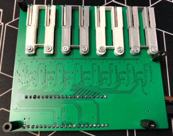 Moving Pixel Clock Project | MCU on Eclipse